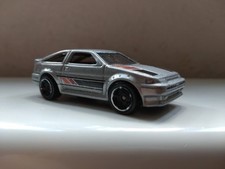 HOT WHEELS TOYOTA AE-86 COROLLA 2005 #324