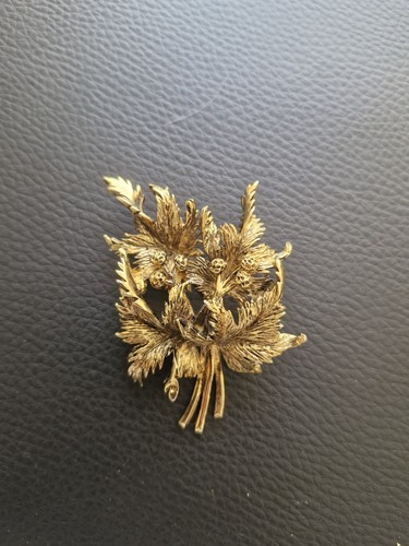 Hollywood signed gold leaf - hollywood,