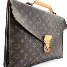 Beautiful Condition VUITTON