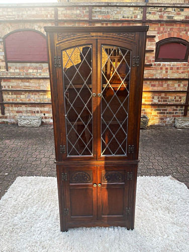 Genuine old charm oak corner - genuine,