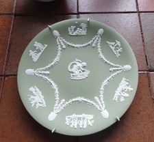 WEDGEWOOD  green Jasperware cherub display plate 9"