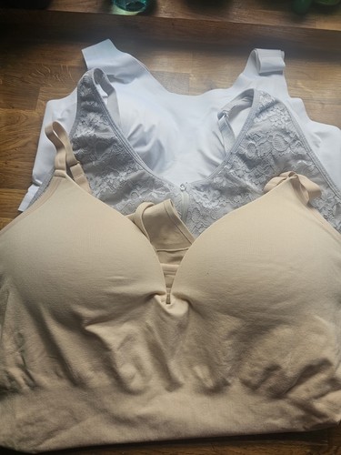 Bra and shapewear bundle size - and,