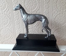 LARGE HEAVY SOLID METAL GREYHOUND DOG MODEL ON PLINTH