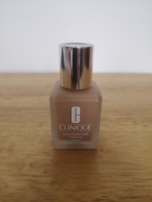 Clinique Superbalanced Foundation 02 Fair