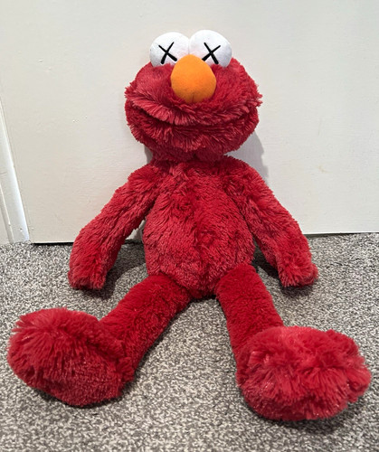 Uniqlo kaws sesame street elmo - sesame,