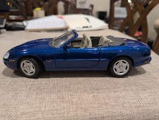 Maisto Jaguar XK8 Convertible Blue 1:18 Scale Diecast Model Car