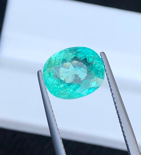 Carat natural bluish - 5.26,