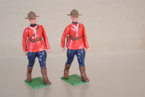 Britains herald eyes - britains,