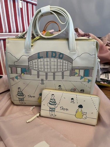 Radley signature picture - signature, bag