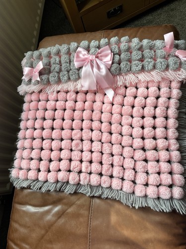 New large pompom blanket - new, in