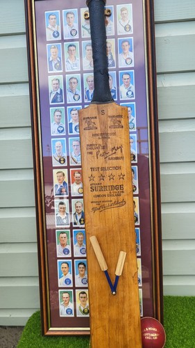 Vintage cricket bat clock with - cricket,