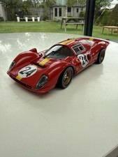 Universal Hobbies 1/18