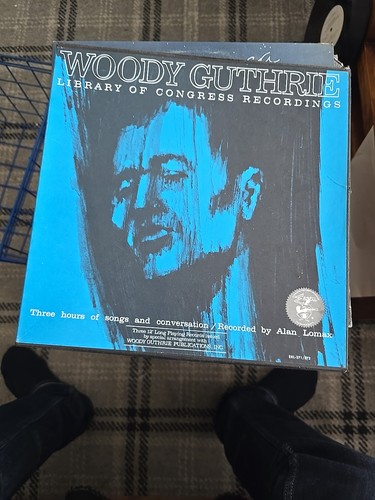 Woody guthrie library - woody,