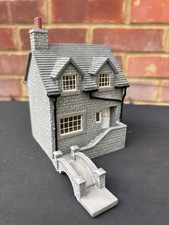 Hornby Skaledale R8550 OO Gauge Ticklepenny Cottage Resin Building