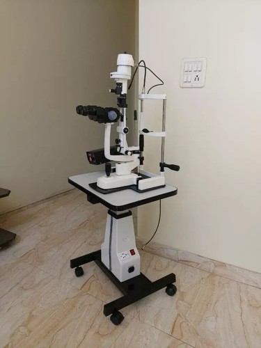 Slit lamp with - slit, motorized