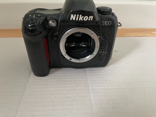 Nikon d100 1mp digital slr - d,