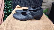REMONTE, LADIES BLACK LEATHER SHOES SIZE 7.5.
