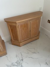 Wade Corinthian solid Oak