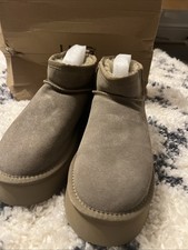 UGG Australia Classic Mini