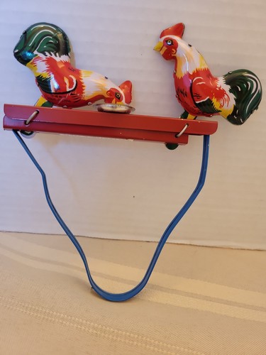 Vtg hungry roosters tin toy - vtg,
