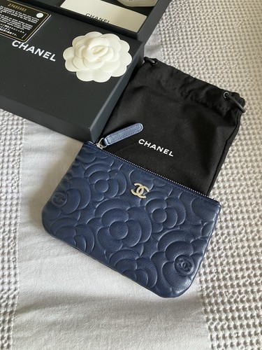 Chanel navy camellia - navy, o