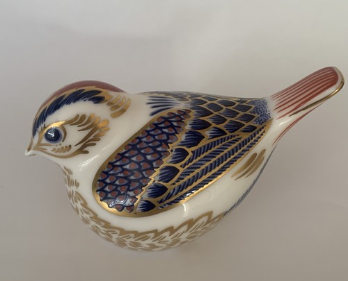 Royal crown derby goldcrest - crown,