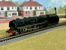 Graham Farish 1811 N Gauge Stanier 7P Steam Locomotive 6242 "City of Glasgow"