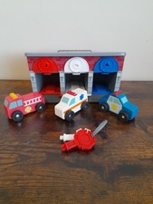 Melissa & Doug Keys And Car Rescue Garage (1 Key missing)