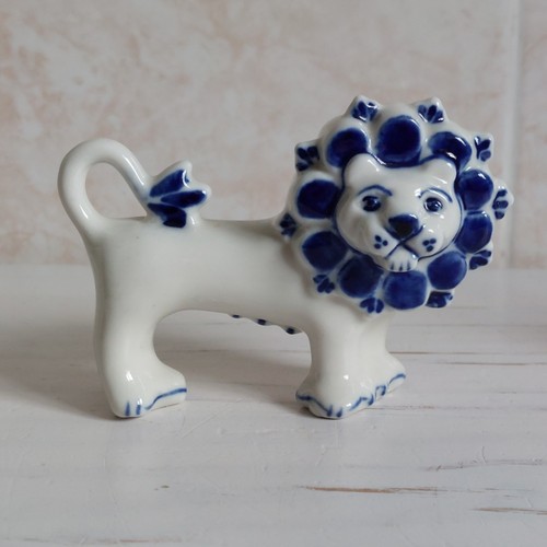 Vintage gzhel lion figurine - gzhel,