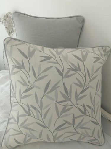 Cushion cover in laura - 16",