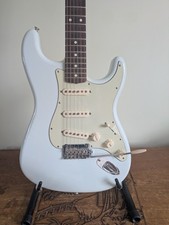 Fender Classic Player ‘60s Stratocaster, Fender Custom Shop Designed,  & gigbag