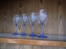  Champagne Flutes,red + white