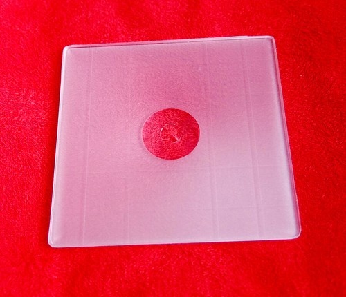 Bright focusing screen for