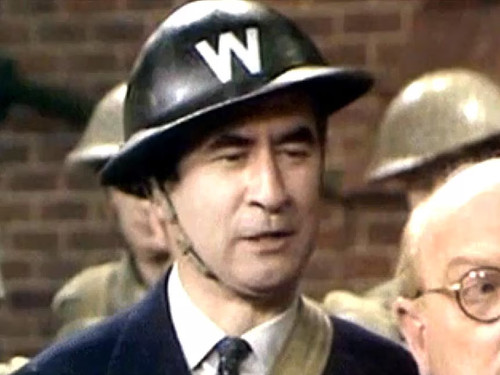 Bill pertwee chief arp warden - bill,