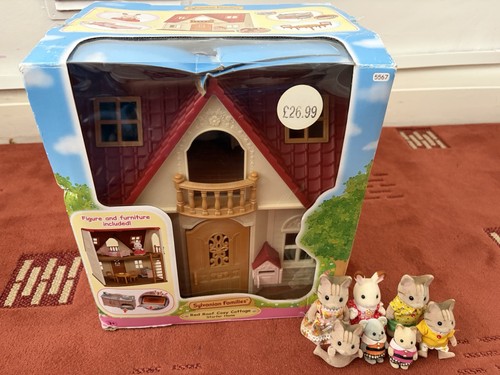 Sylvanian families red roof - red,