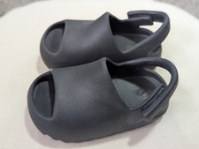 Infant Adidas Yeezy Slides UK Size 7k, New Without Box