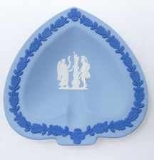 Wedgwood Jasperware Heart Pin