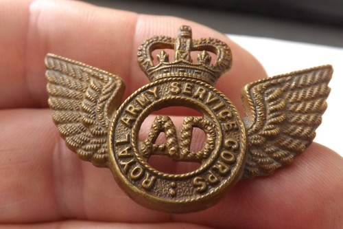 Military badge royal army - royal,