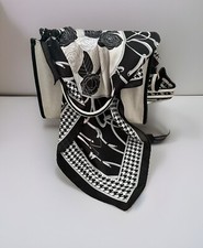 Ladies Black White  Arty