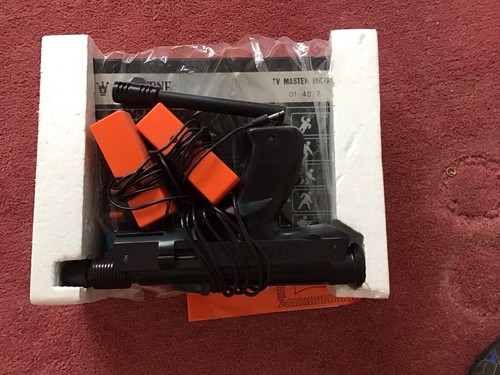 Binatone game console boxed - tv,