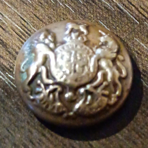 Brassy metal hole military - brassy,