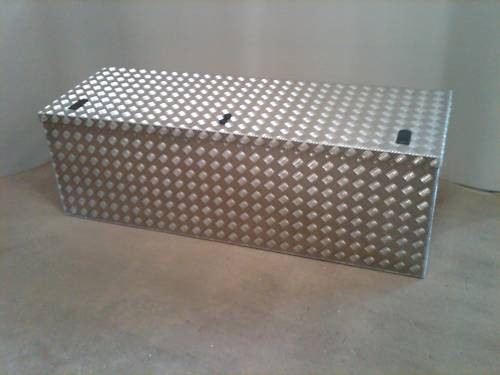 Aluminium tool vault van chest