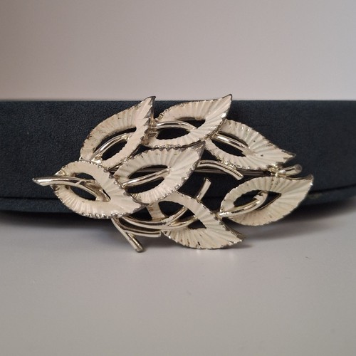 Vintage jewelcraft leaf - vintage,