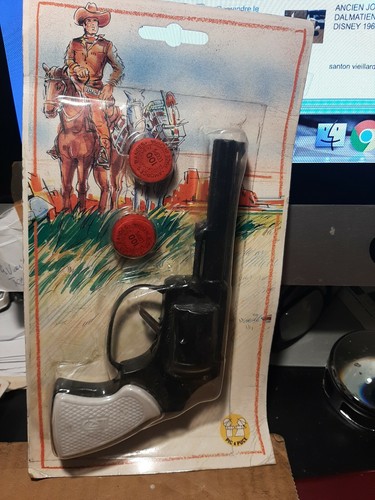 Toy gun for - gun, cow