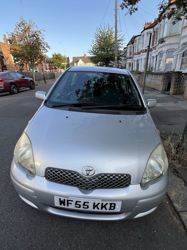 Toyota yaris petrol - yaris,