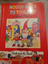 Vintage NODDY BOOK   Noddy goes to toyland  Enid Blyton new edition  paper back 