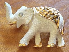 Vintage Elephant Brooch Gold