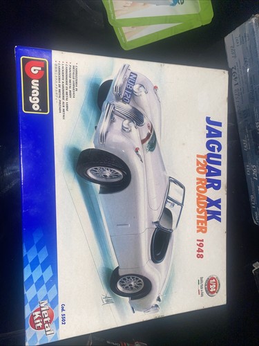 Burago jaguar 120 - burago,
