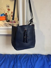 Women’s leather bucket bag