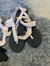 Flip Flops Wrap Around Size 5-6